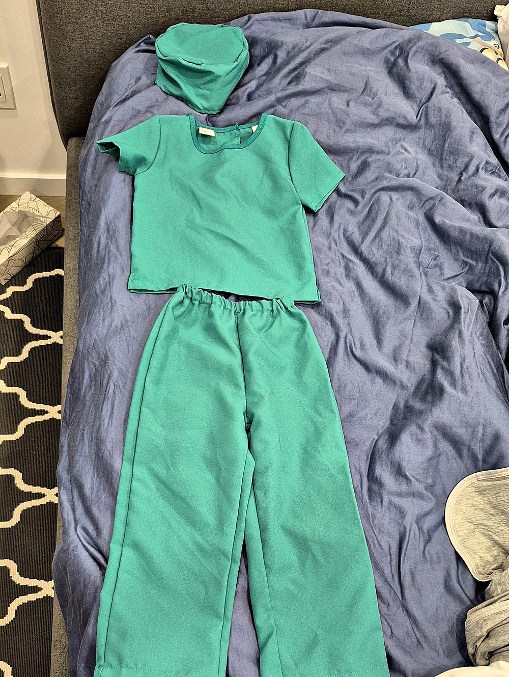 Kids Surgical Scrubs - Comes With Top, Bottom And Hat.  Great Halloween Costume.